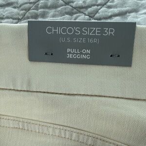 Chico's Cream Pull-On Jegging